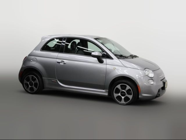 2017 FIAT 500e Base