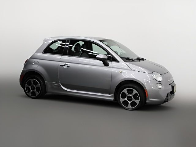 2017 FIAT 500e Base