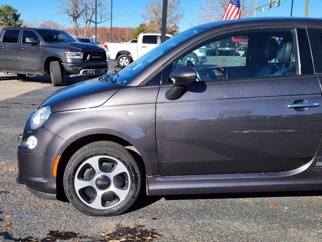 2017 FIAT 500e Base