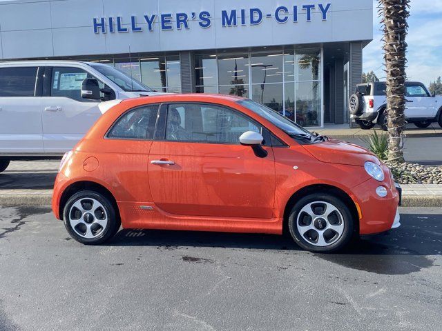 2017 FIAT 500e Base