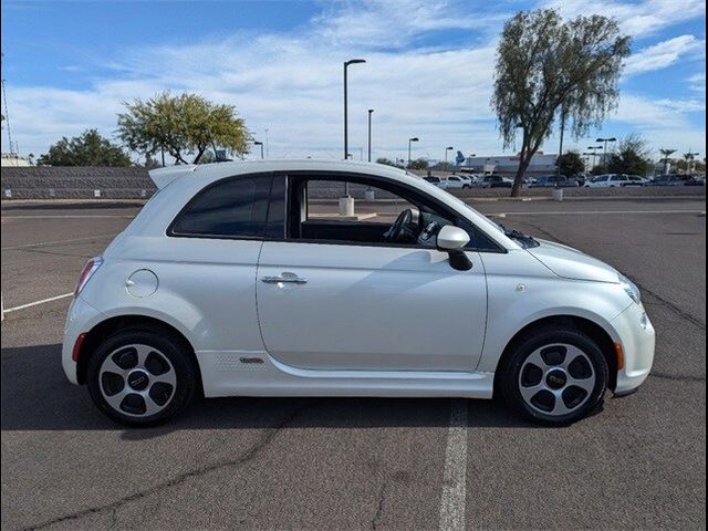 2017 FIAT 500e Base