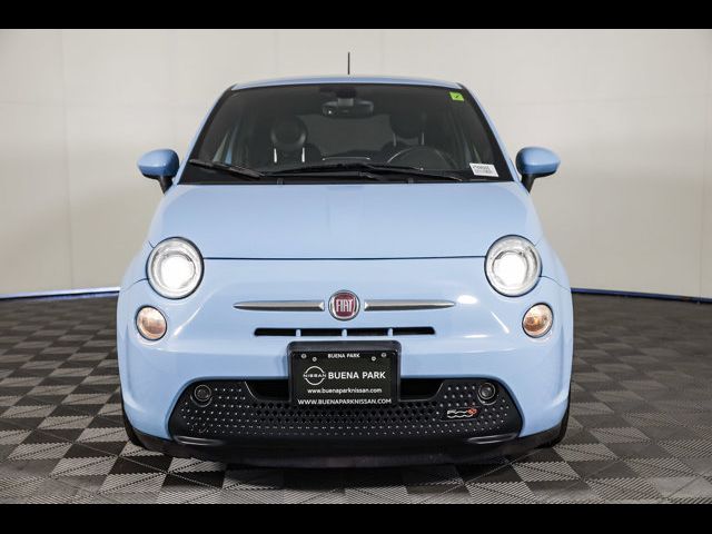 2017 FIAT 500e Base