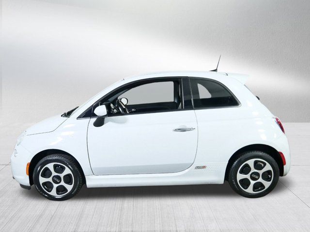 2017 FIAT 500e Base