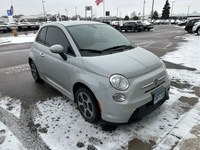 2017 FIAT 500e Base