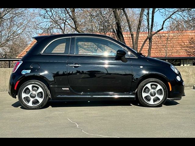 2017 FIAT 500e Base