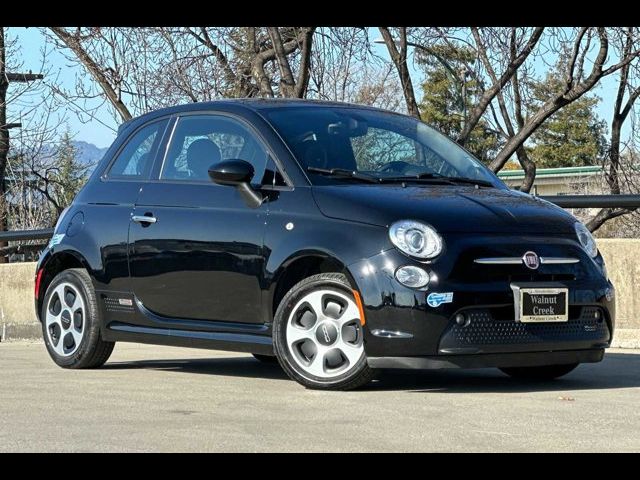 2017 FIAT 500e Base