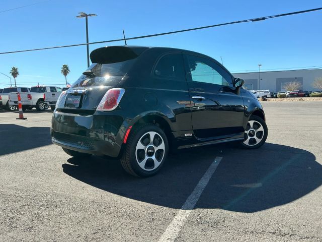 2017 FIAT 500e Base