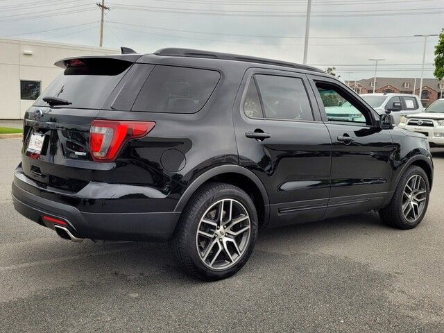 2017 Ford Explorer Sport