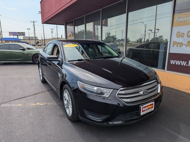 2017 Ford Taurus SE