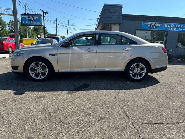 2017 Ford Taurus SE