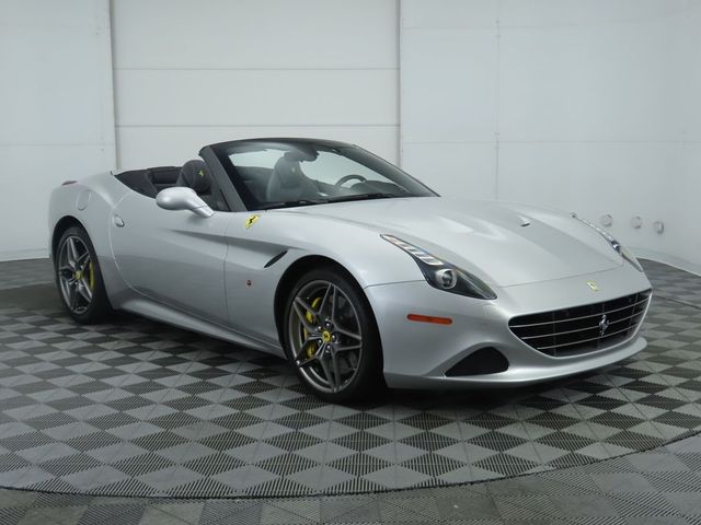 2017 Ferrari California T Base