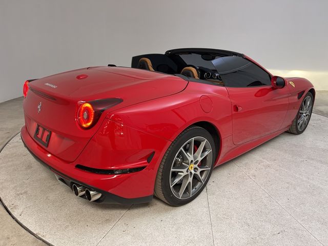 2017 Ferrari California T Base