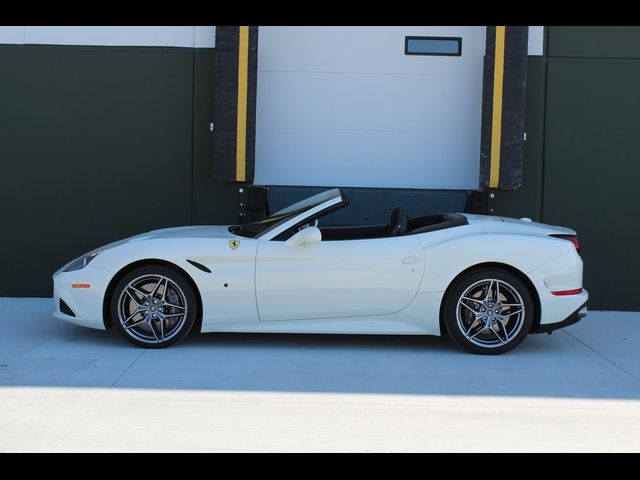 2017 Ferrari California T Base