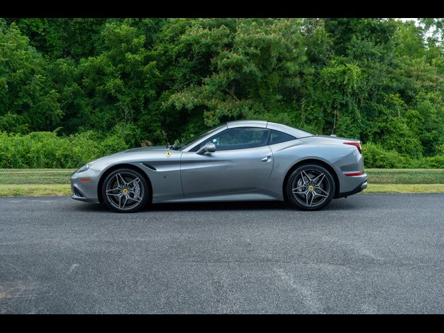 2017 Ferrari California T Base