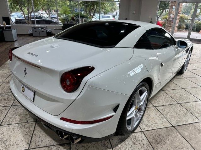 2017 Ferrari California T Base