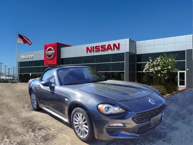 2017 FIAT 124 Spider Classica