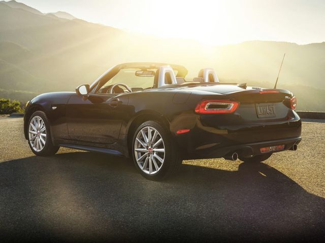 2017 FIAT 124 Spider Classica