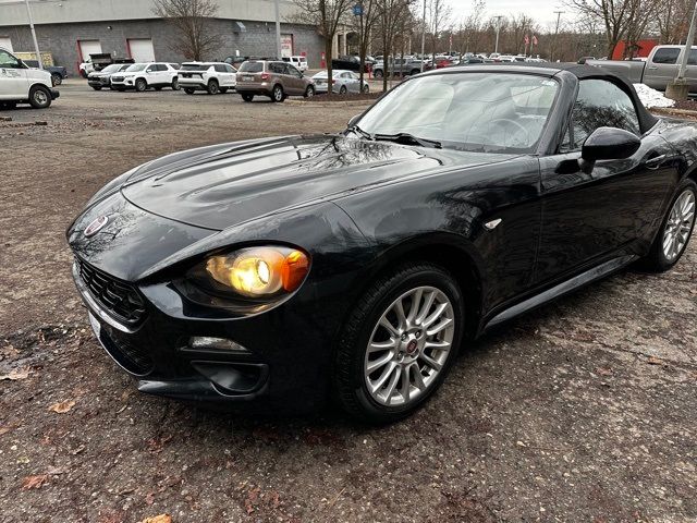 2017 FIAT 124 Spider Classica