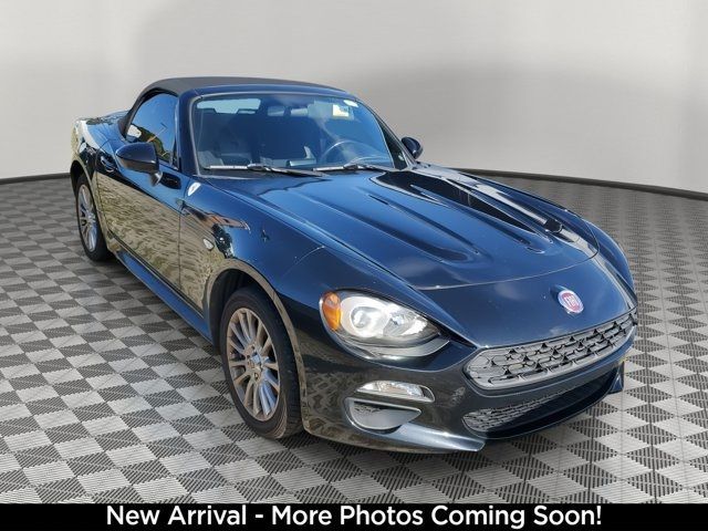 2017 FIAT 124 Spider Classica