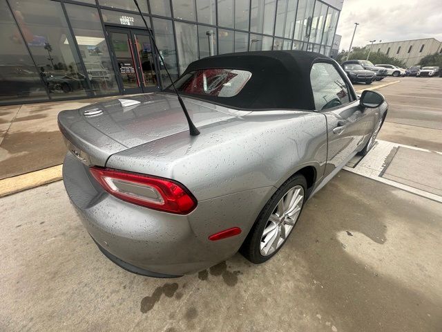 2017 FIAT 124 Spider Lusso