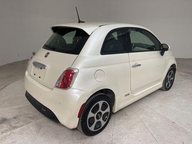 2017 FIAT 500e Base