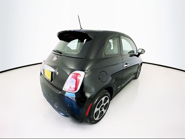 2017 FIAT 500e Base