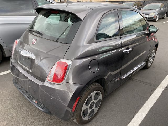 2017 FIAT 500e Base