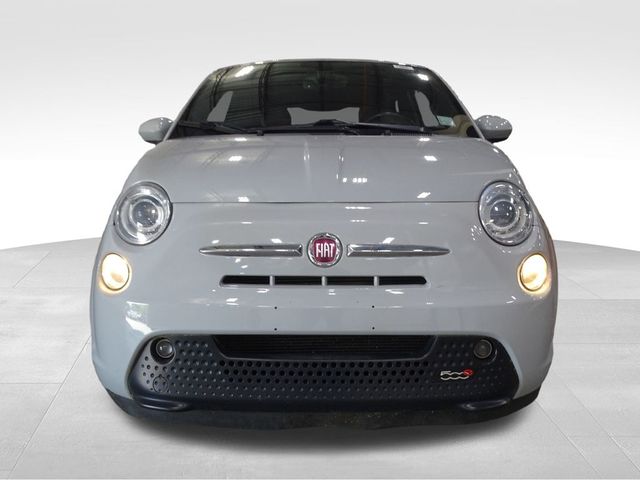 2017 FIAT 500e Base