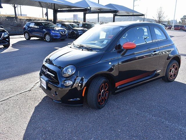 2017 FIAT 500e Base