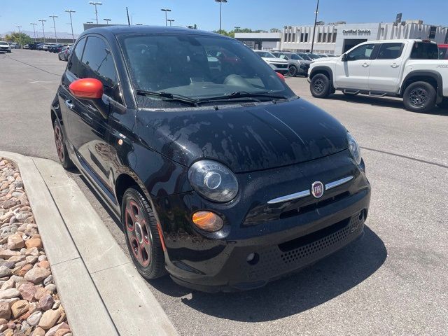 2017 FIAT 500e Base