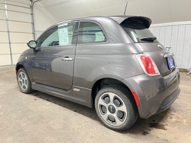 2017 FIAT 500e Base