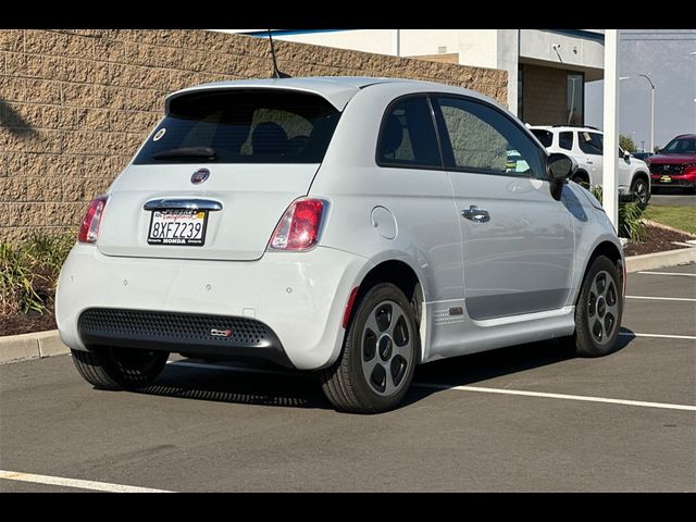 2017 FIAT 500e Base