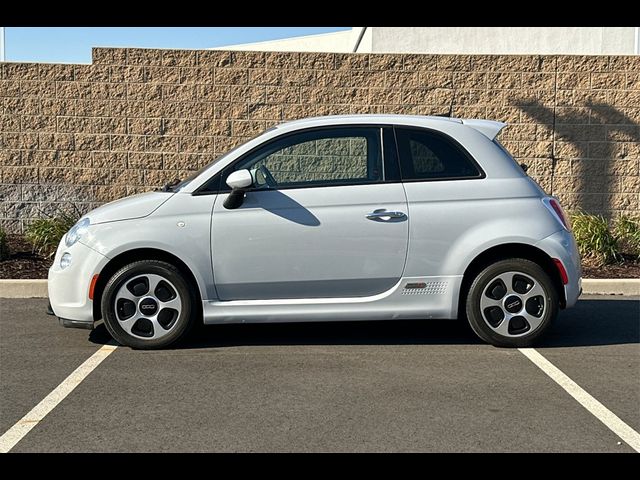 2017 FIAT 500e Base