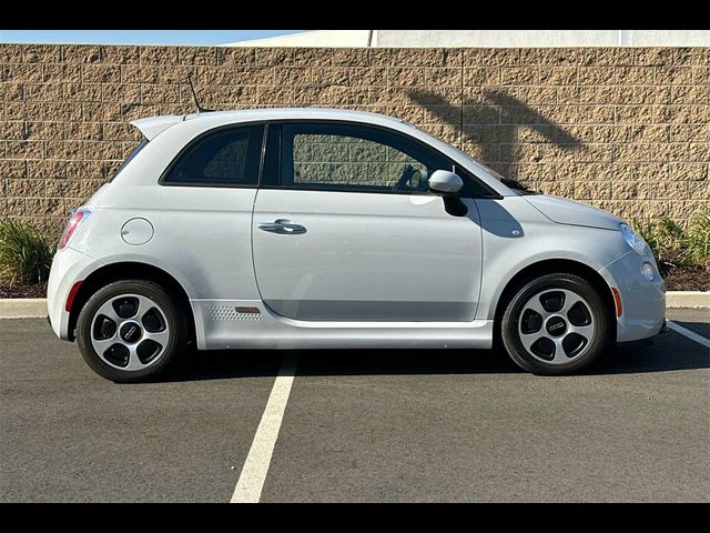 2017 FIAT 500e Base