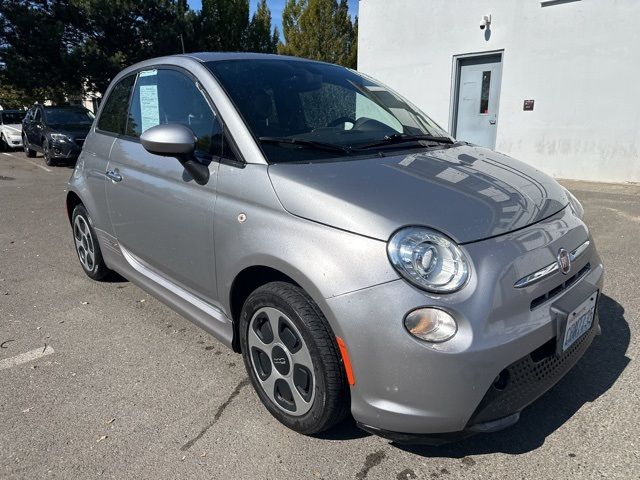 2017 FIAT 500e Base