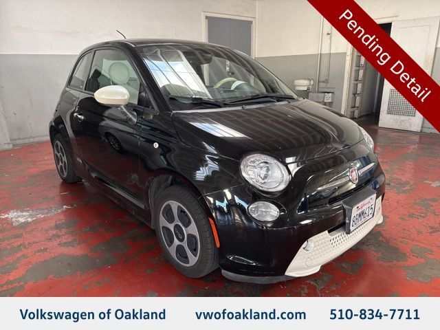 2017 FIAT 500e Base