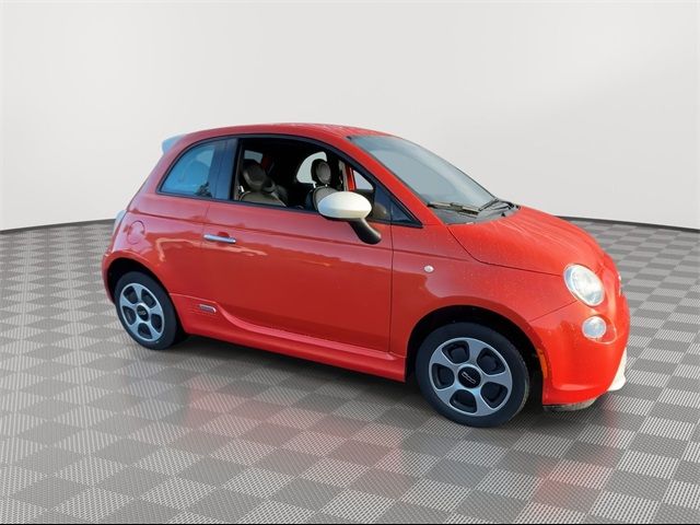 2017 FIAT 500e Base