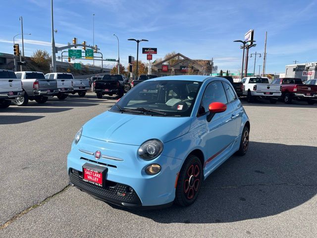 2017 FIAT 500e Base