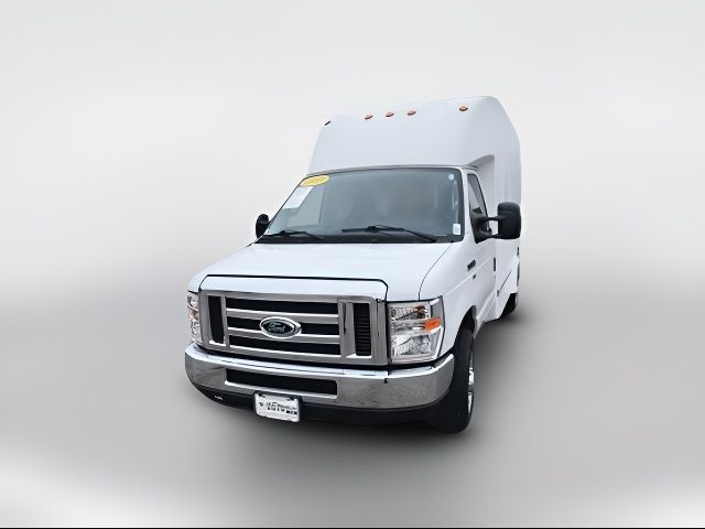 2017 Ford E-Series Base