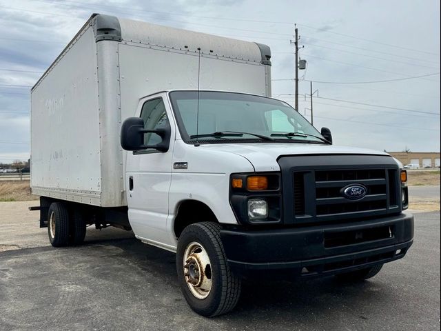 2017 Ford E-Series Base