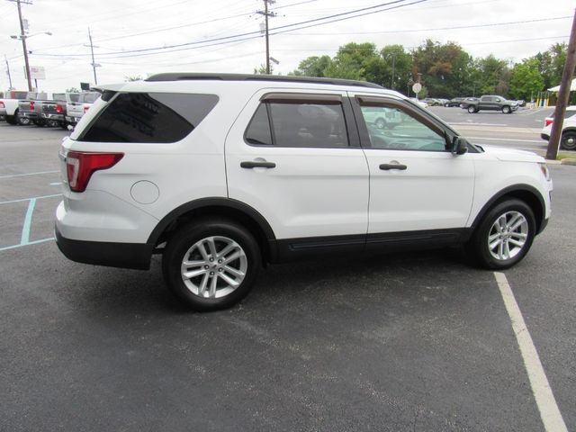 2017 Ford Explorer Base