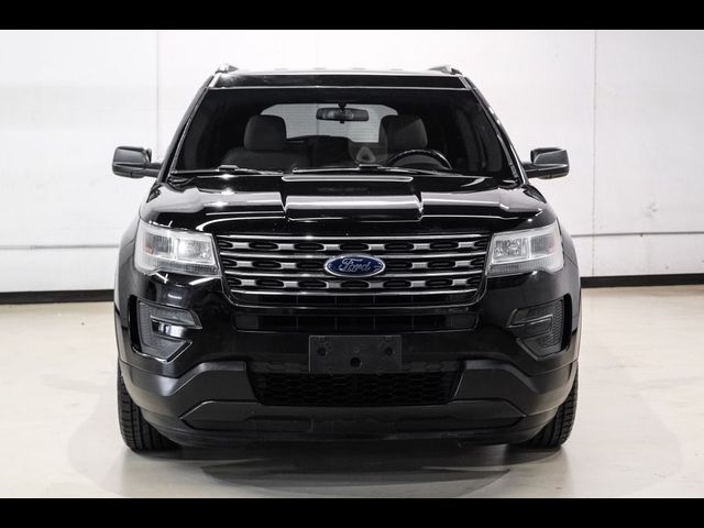 2017 Ford Explorer Base