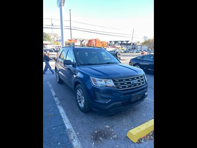 2017 Ford Explorer Base