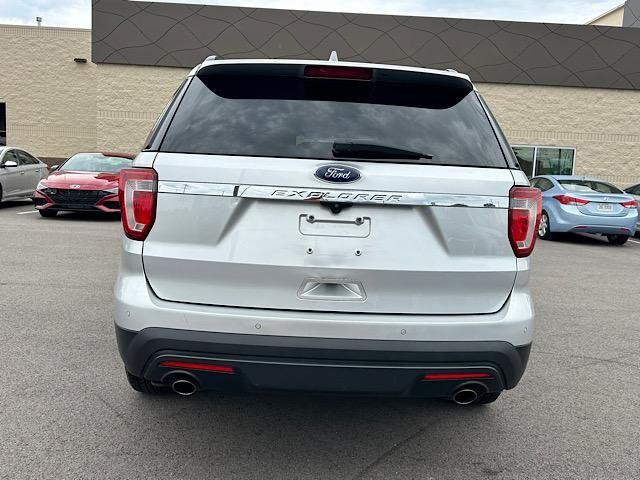 2017 Ford Explorer Base