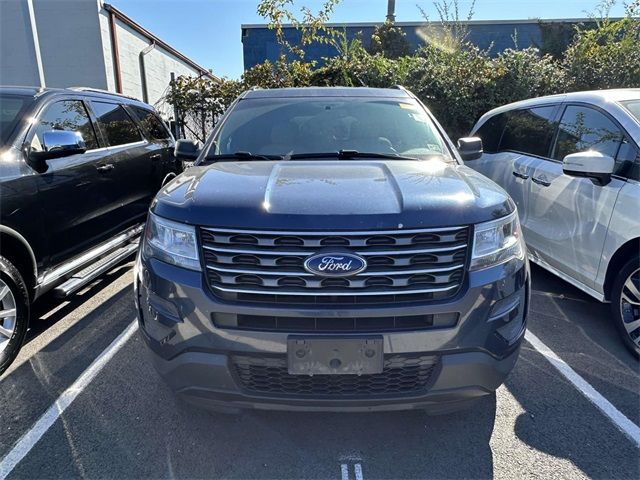 2017 Ford Explorer Base