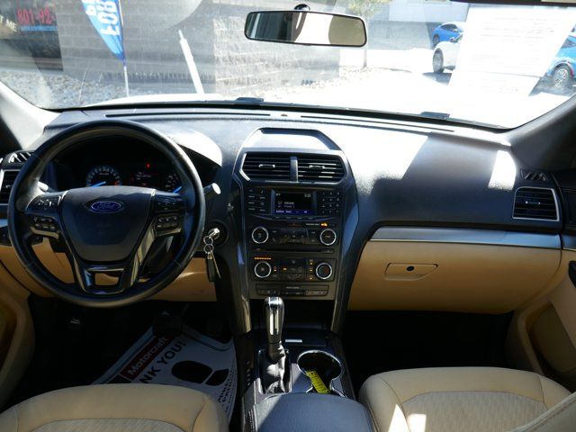 2017 Ford Explorer Base