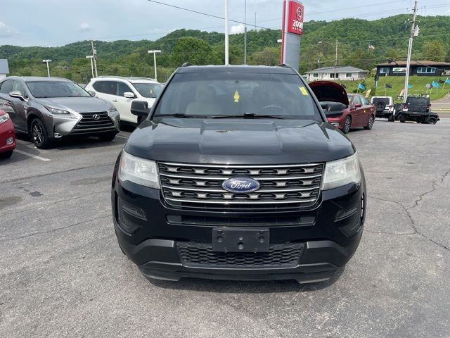 2017 Ford Explorer Base