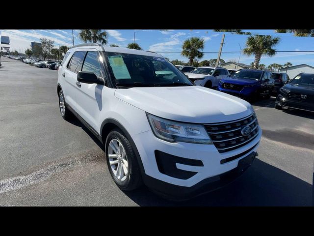 2017 Ford Explorer Base