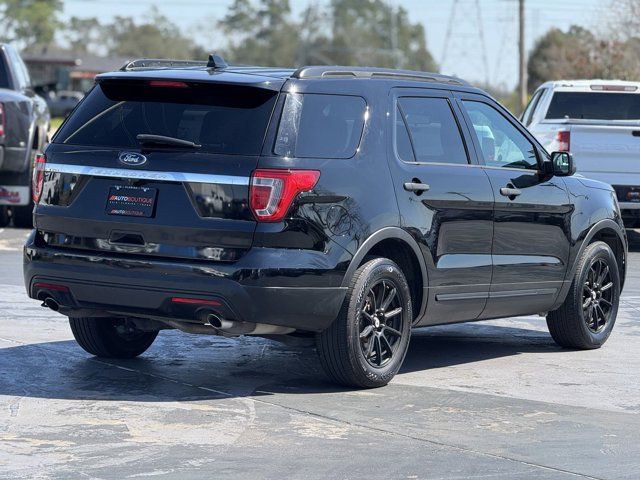 2017 Ford Explorer Base