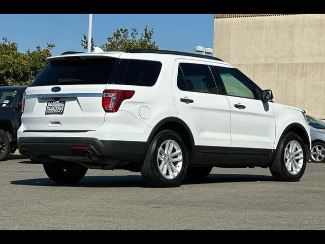 2017 Ford Explorer Base